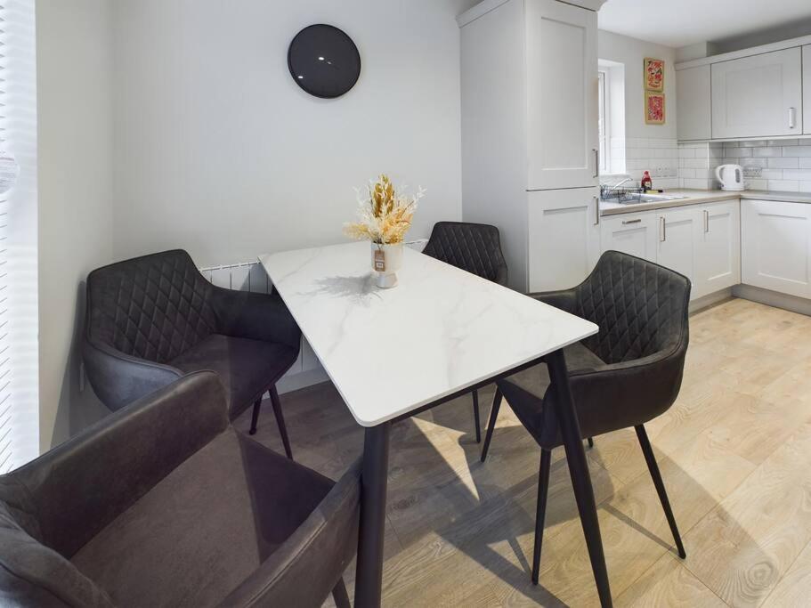 Contemporary 2-Bedroom Apartment Belfast Kültér fotó